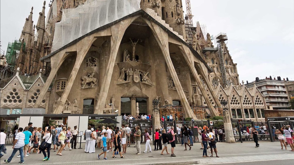 Go Barcelona Explorer Pass: 2, 3, 4, 5, 6 or 7 Attractions