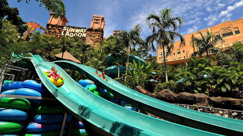 Private Sunway Lagoon Theme Park with Transfer