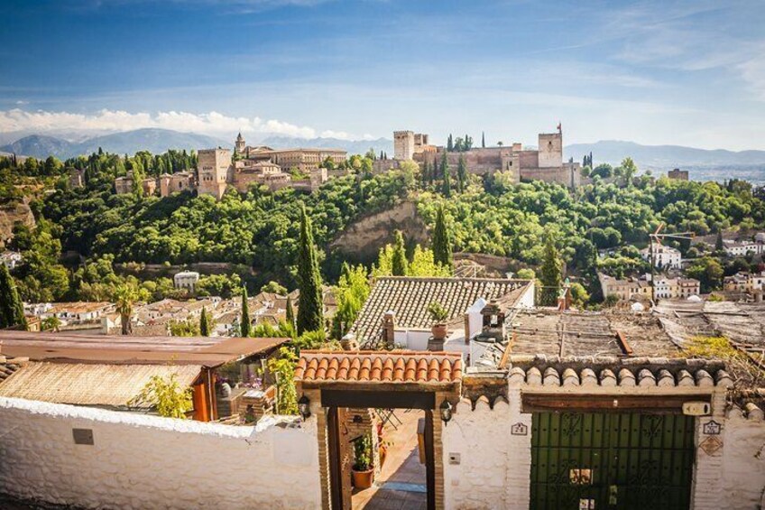 Alhambra and Generalife Private Guided Tour in Granada