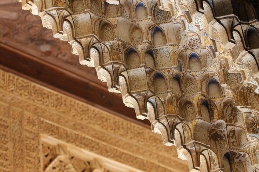 Detalle de Mocárabes en la Alhambra