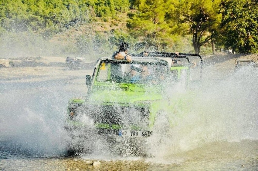 jeep safari lara beach