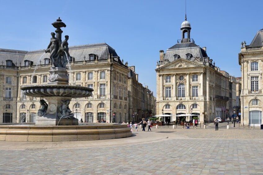 Bordeaux Old Town Secrets: Self-Guided Walking Adventure