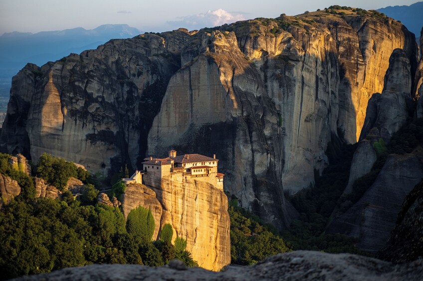 From Athens: Meteora Full-Day Trip by Bus, including Hermit Caves