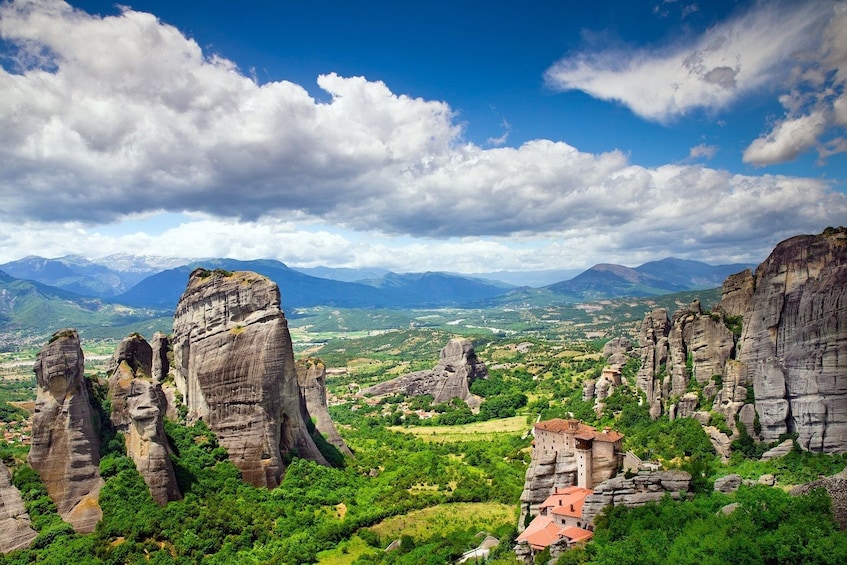 Meteora Full-Day Trip from Athens via Scenic Train