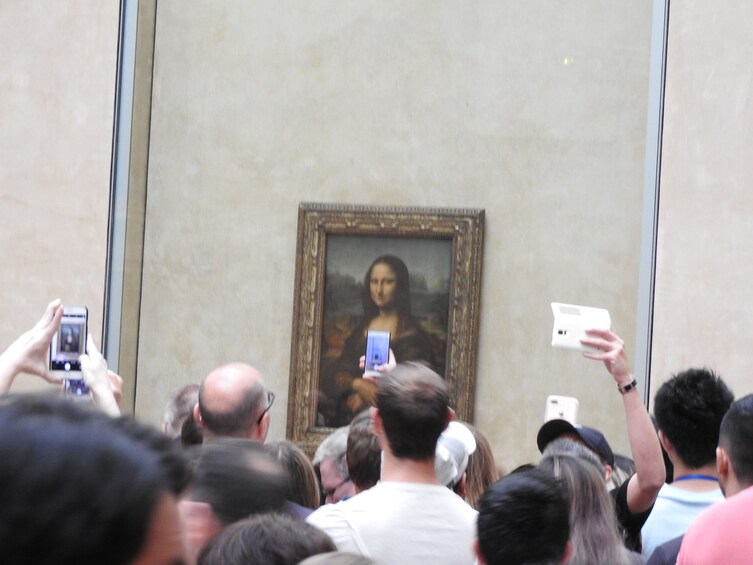 Louvre Museum Guided Tour with Skip-the-Line Tickets