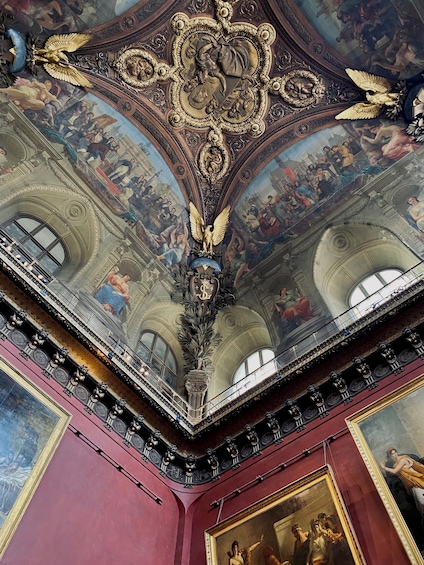 Louvre Museum Small Group Guided Tour