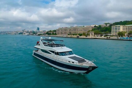 2-timers privat luksusyachtcruise på Bosporos med transport