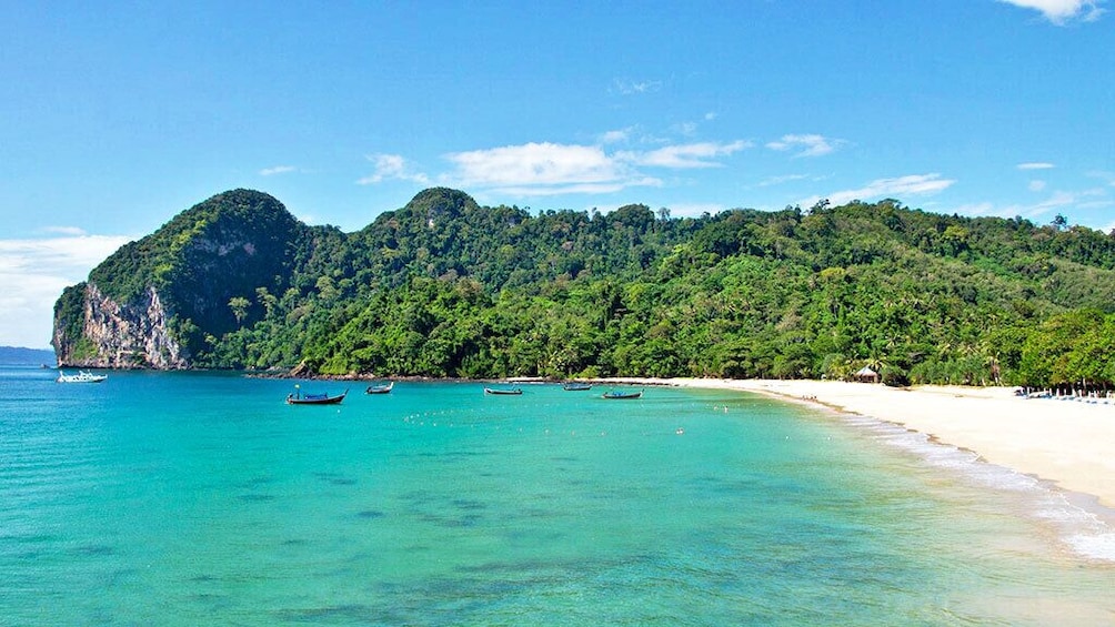 Lanta 4 Islands & Emerald Cave Tour by Longtail Boat