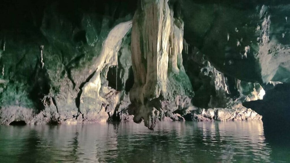 Sea Cave Kayaking & Island Hopping From Koh Lanta 