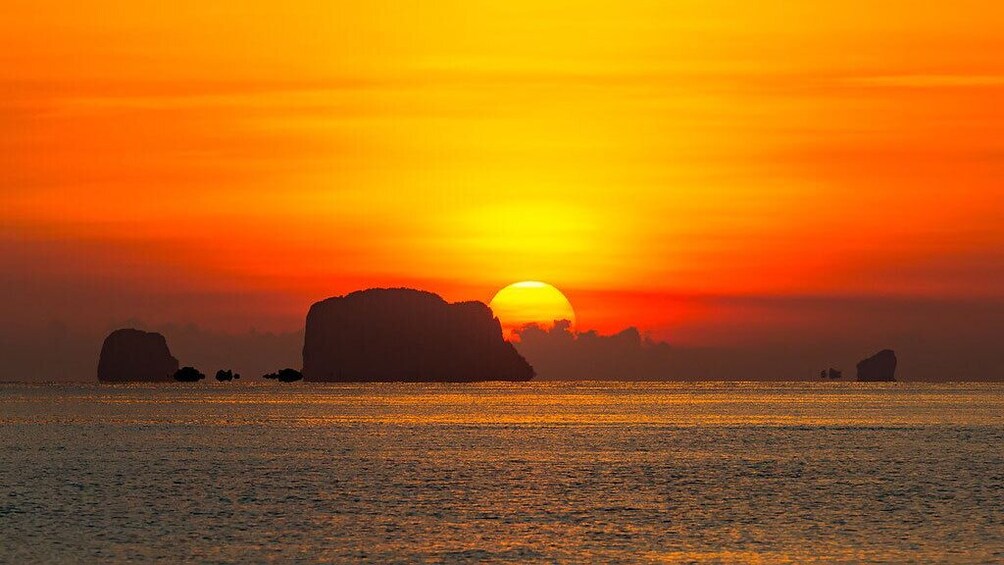James Bond & Phang Nga Bay Sunset Romantic Trip From Phuket