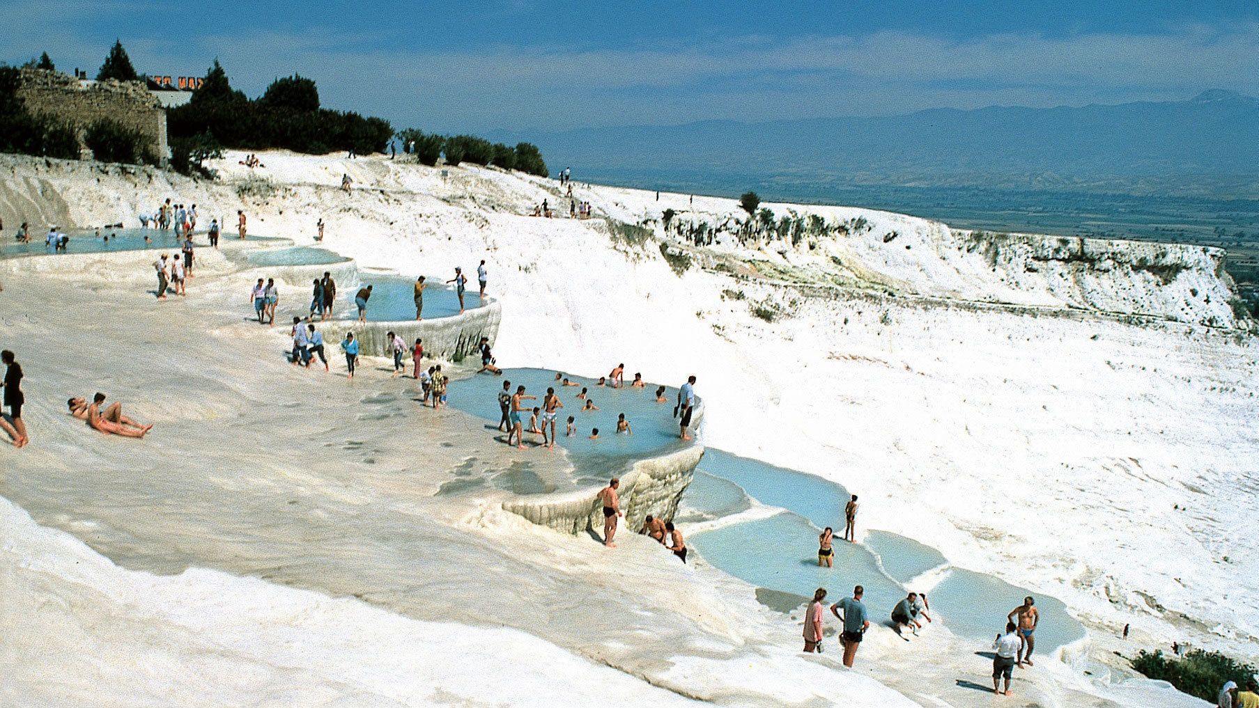 Pamukkale Hot Springs from Istanbul by Overnight Bus