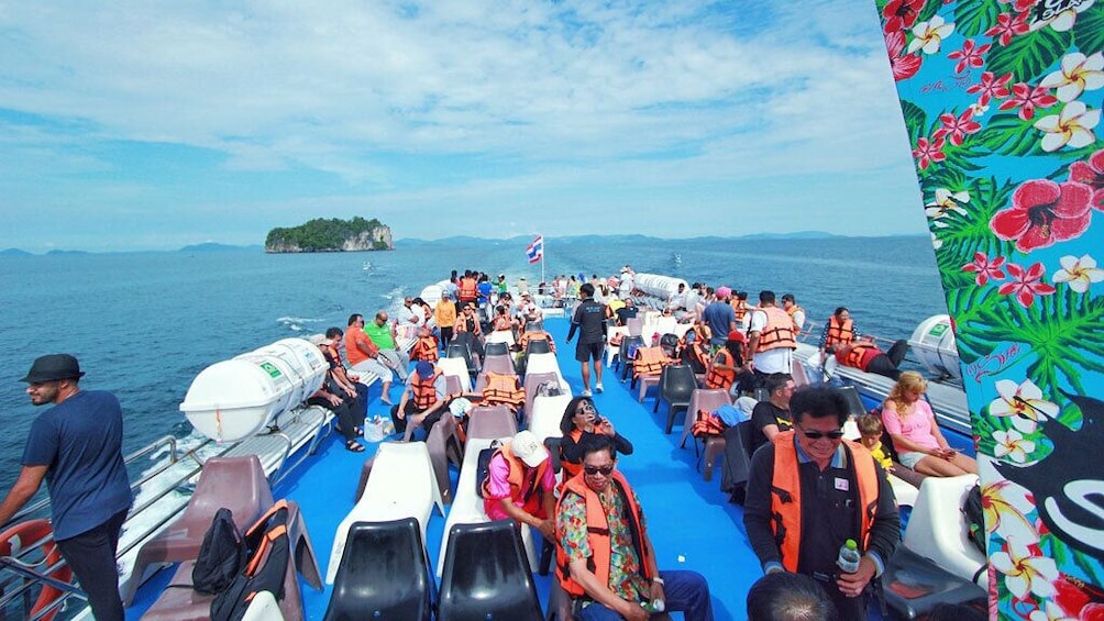 Phi Phi Islands VIP Tour By Big Boat From Phuket