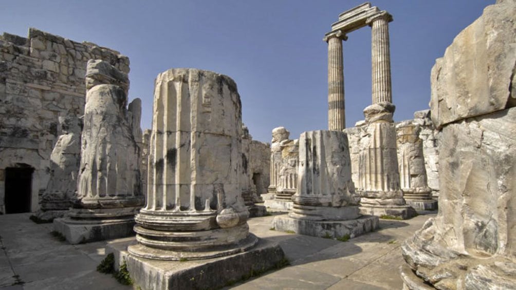 ruins of pillared building in Turkey