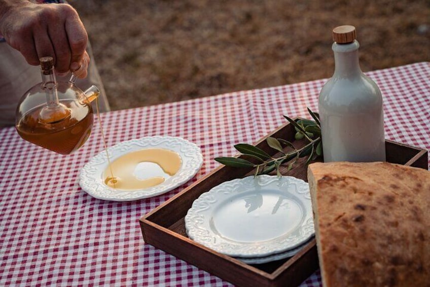 Olive oil & home made bread 