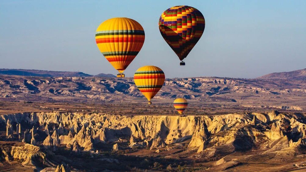 Deluxe Sunrise Hot Air Balloon Flight with Champagne & Transportation