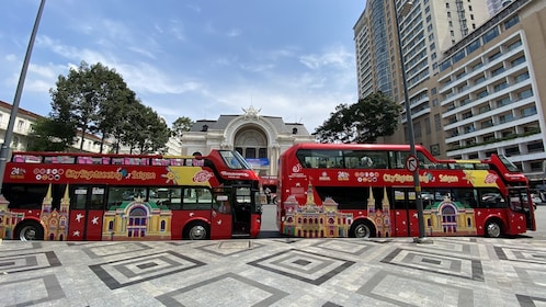 城市觀光胡志明市/西貢隨上隨下巴士巴士遊覽