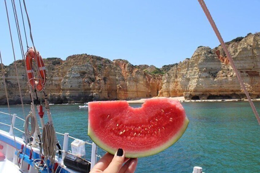 Half-Day Sailing Tour in Baia de Lagos with Lunch