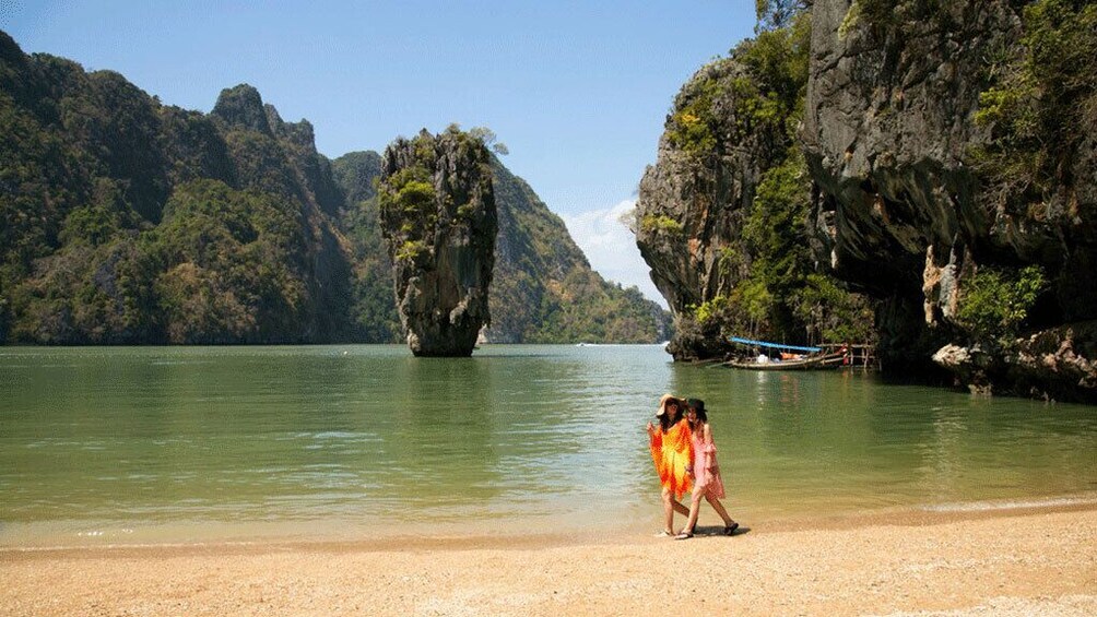 Phang Nga Bay & Panyee Village Tour By Big Boat From Phuket