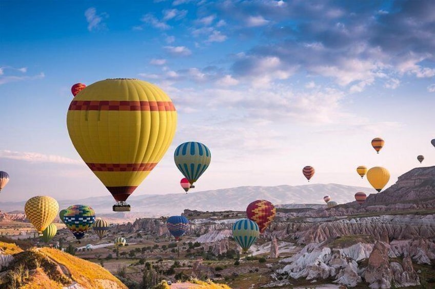 1-hour Hot Air Balloon Flight Over the Fairy Chimneys in Cappadocia