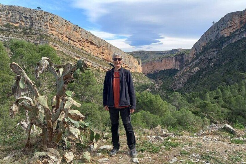 Walking Tour of the Hanging Bridges of Canyon de Turia and Chulilla Village