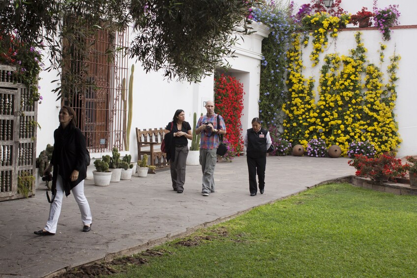 Pachacamac archaeological complex and Larco museum - private