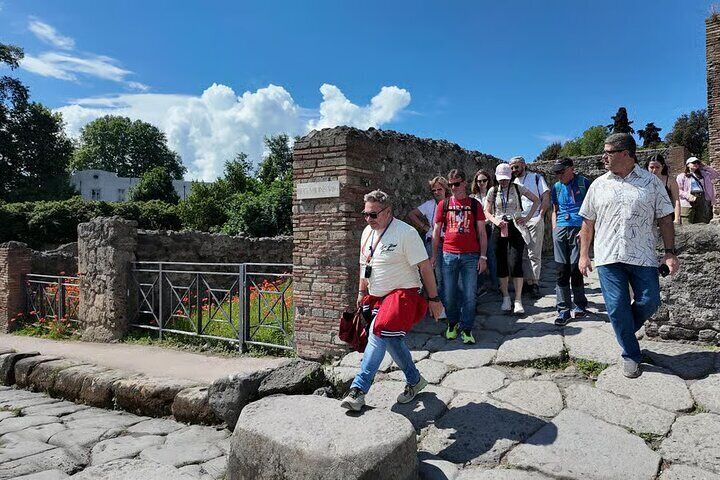 Pompeii Walking Tour: The Real History of the Ruins