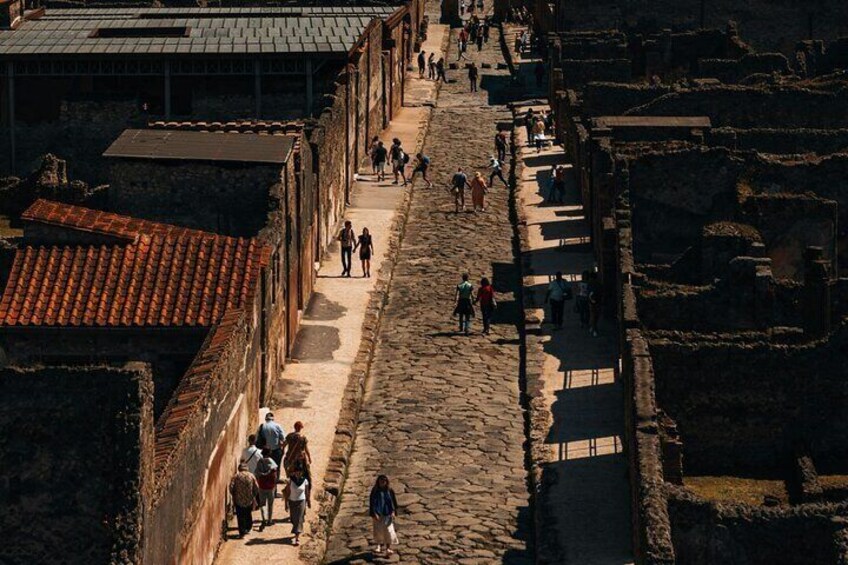 Pompeii Walking Tour: The Real History of the Ruins