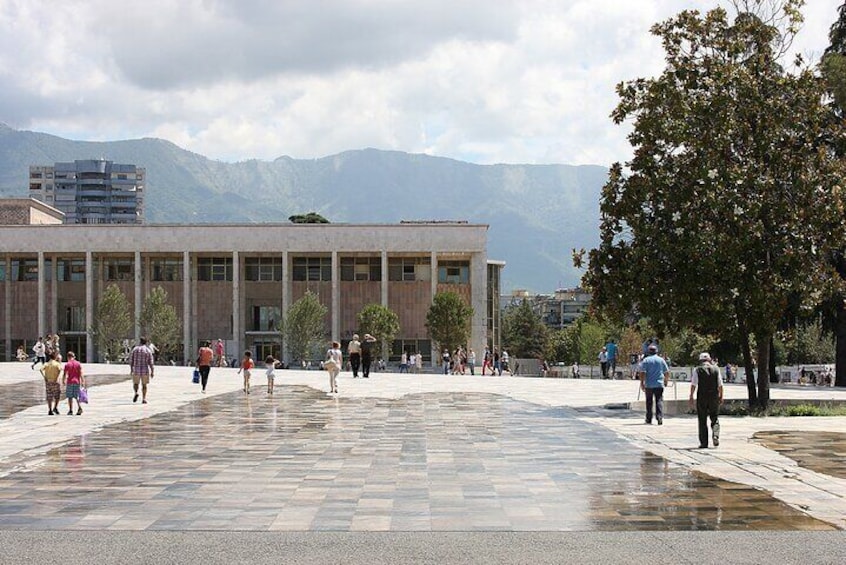 Tirana, Skanderbeg square