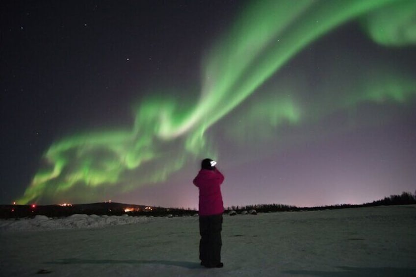 Northern Lights (Aurora Borealis Viewing) Chasing with Photography in Fairbanks