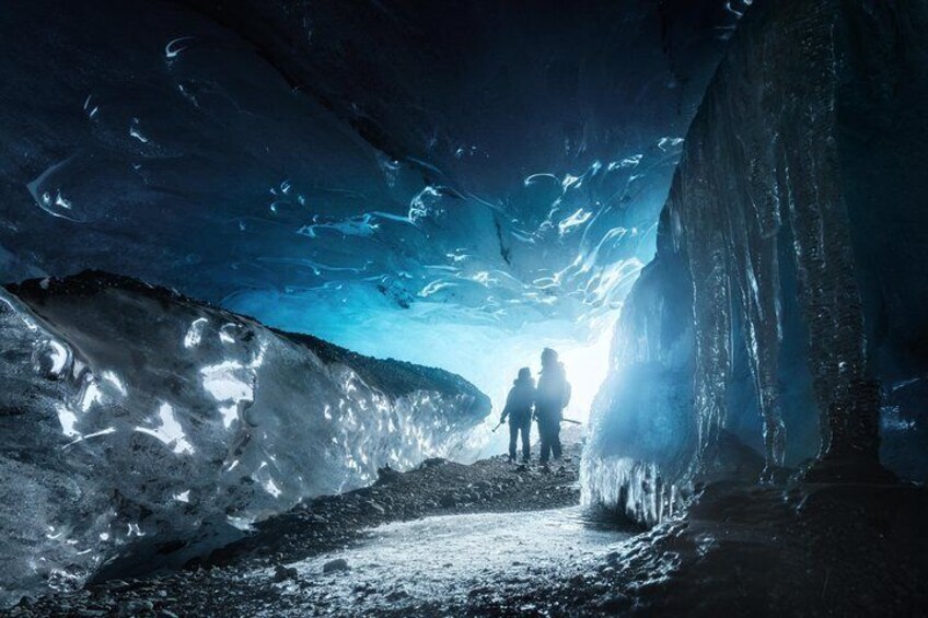 Full-Day Private Glacier and Ice Cave Hike with Photo Package