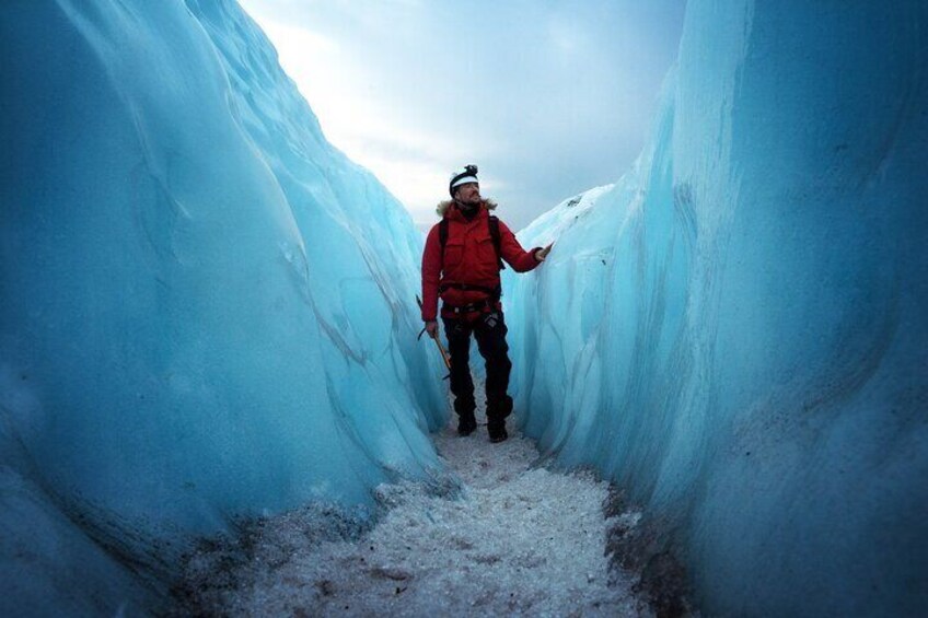 Full-Day Private Glacier and Ice Cave Hike with Photo Package