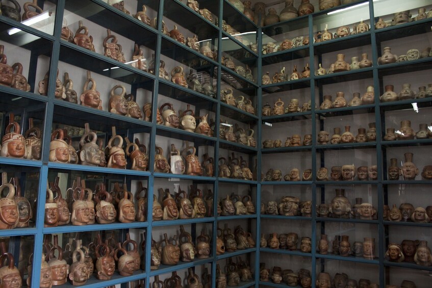 Lima city tour with curator service at Larco museum -Private