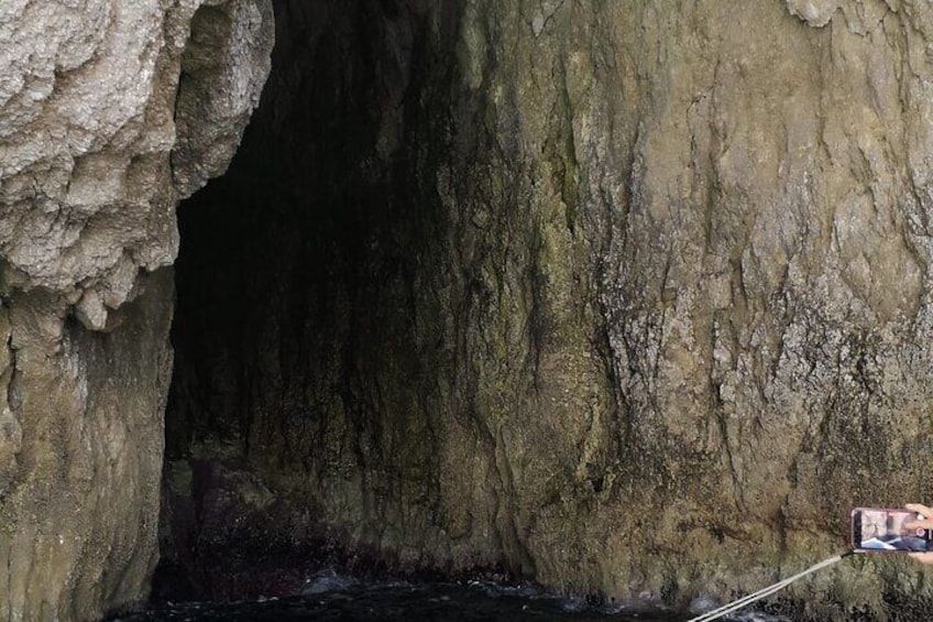 Private Excursion to Ortigia Island and Sea Caves with Prosecco