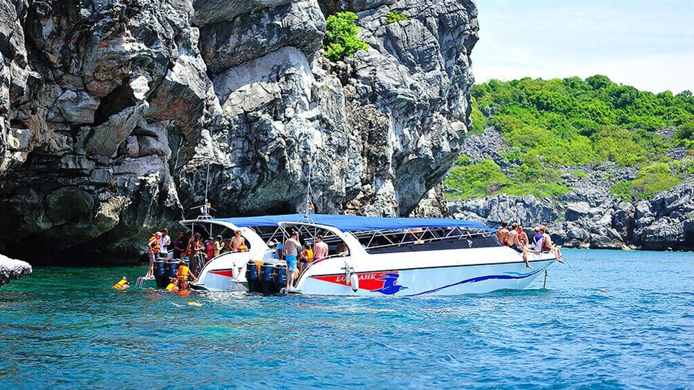 Angthong Marine Park Tour By Speedboat From Koh Phangan