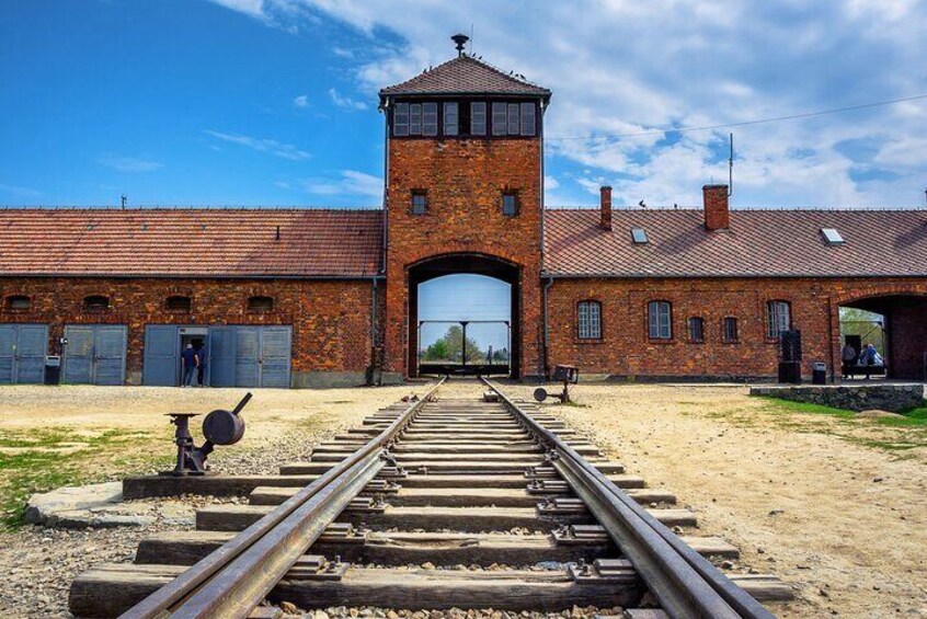Skip-the-Line Auschwitz-Birkenau Ticket with a Guide