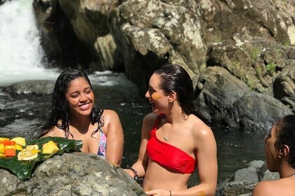 Tinajas Wanderabenteuer zum Regenwald von El Yunque