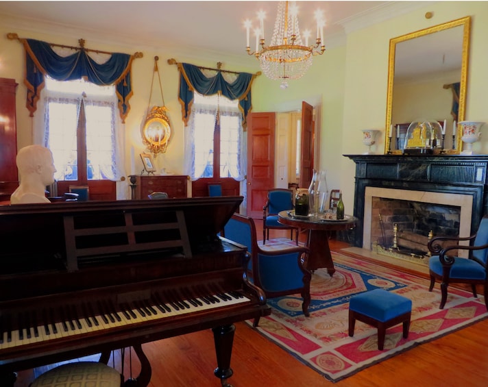 Oak Alley Plantation w/ Transportation from New Orleans