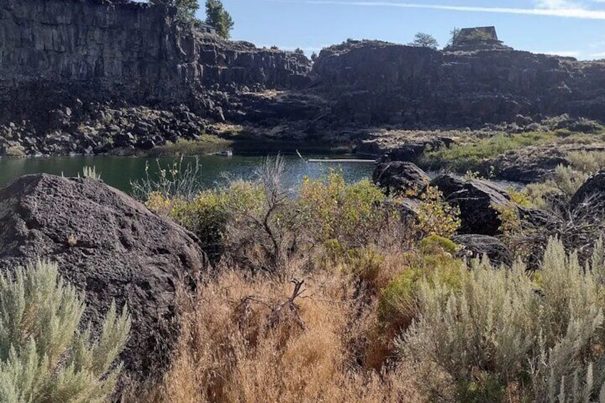 Guided Half-Day Tour to Dierkes Lake & Shoshone Falls