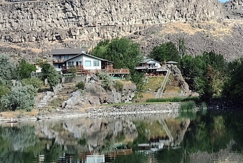 Guided Half-Day Tour to Dierkes Lake & Shoshone Falls