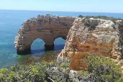Randonnée de Faro à Benagil et plage de Marinha
