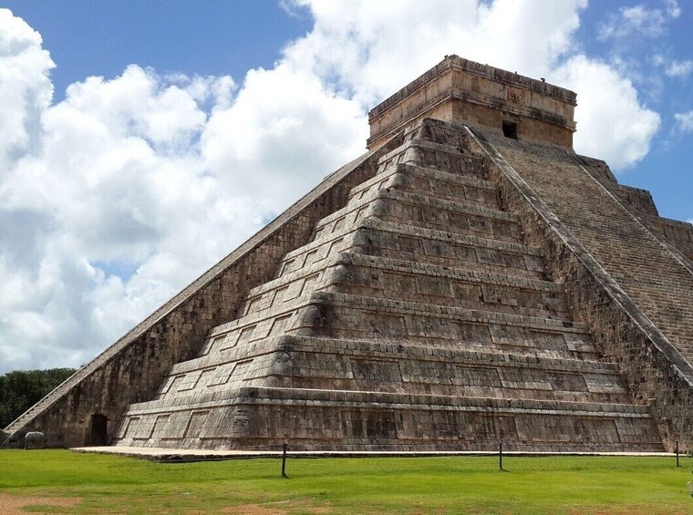 Chichen Itza from Riviera Maya & Playa del Carmen.