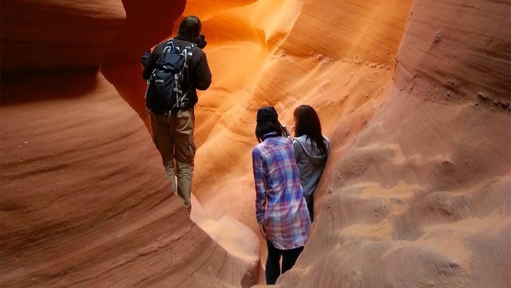 Group on the Antelope Canyon Tour & Horseshoe Bend in Sedona 