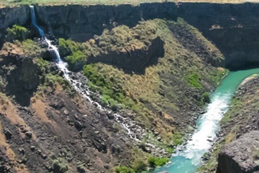 Guided Tour Scenic Adventure and Wine Tasting Tour in Idaho