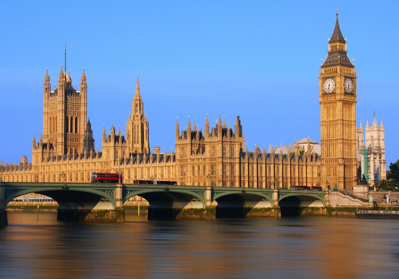Royal London Sightseeing Tour with Changing of the Guard