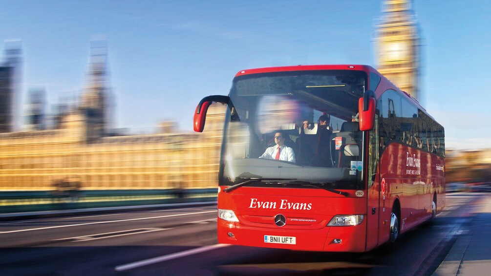 red tour bus in london