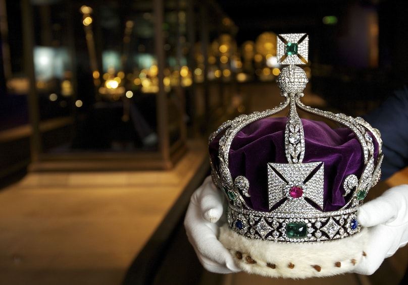 Crown Jewels of London with River Cruise