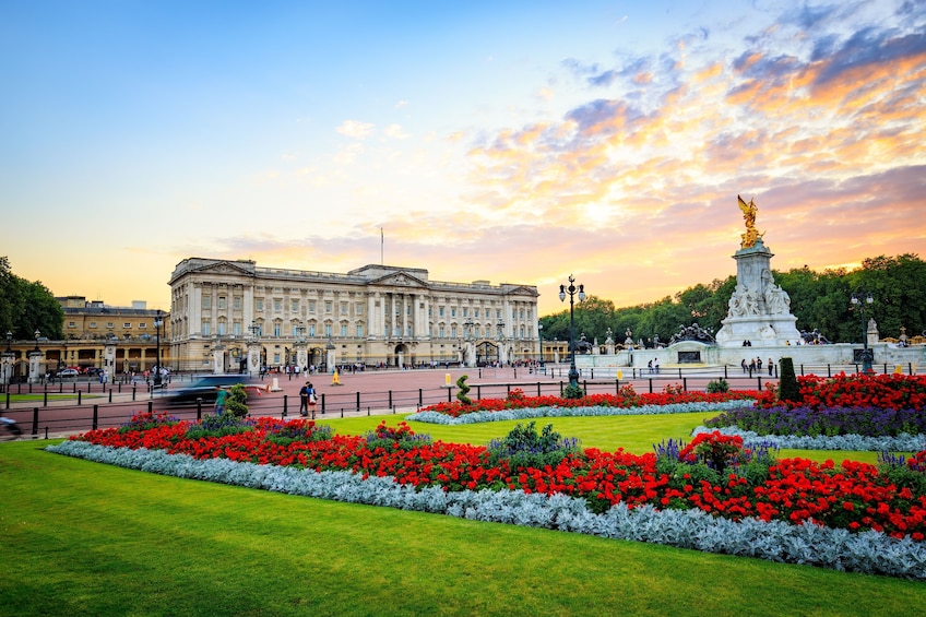 London in One Day Tour with River Cruise