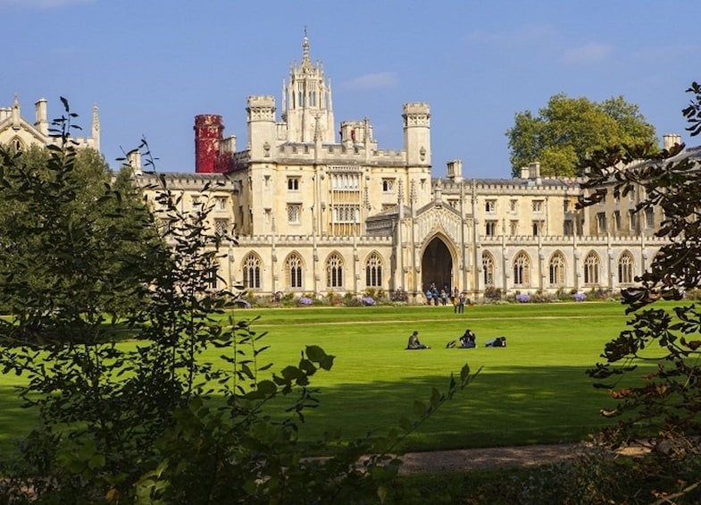 Full-Day Tour of Oxford & Cambridge with Admissions