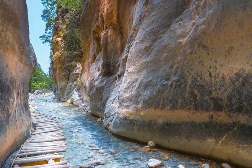 Samaria Gorge Hiking Day Tour From Rethymno