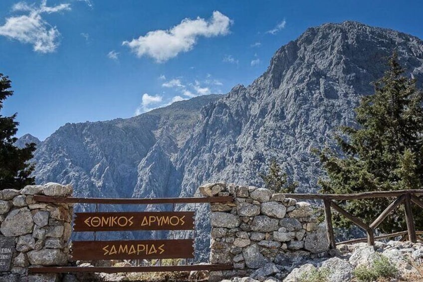 Samaria Gorge Hiking Day Tour From Rethymno